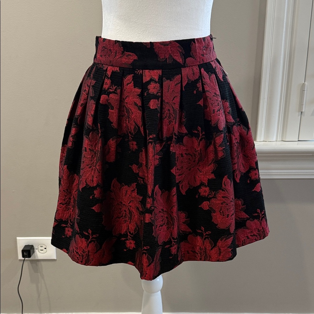 Alice + Olivia Black and Red / black Floral A-Line Skirt
